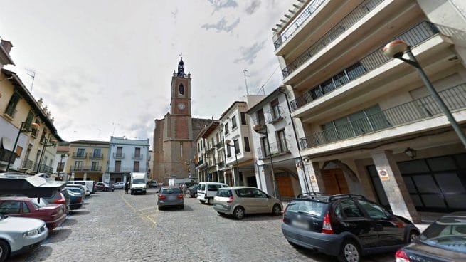 Arroja a su ex pareja del tercer piso