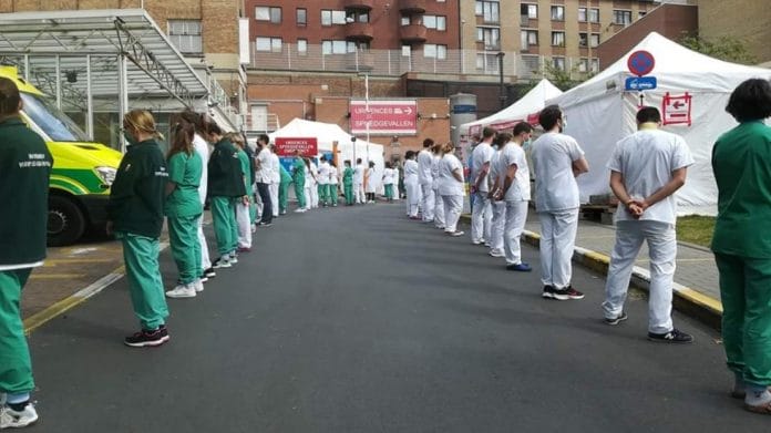 Protesta de médicos y demás colaboradores