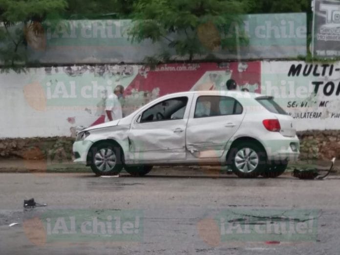 Guiadora ocasiona accidente en el centro de Mérida