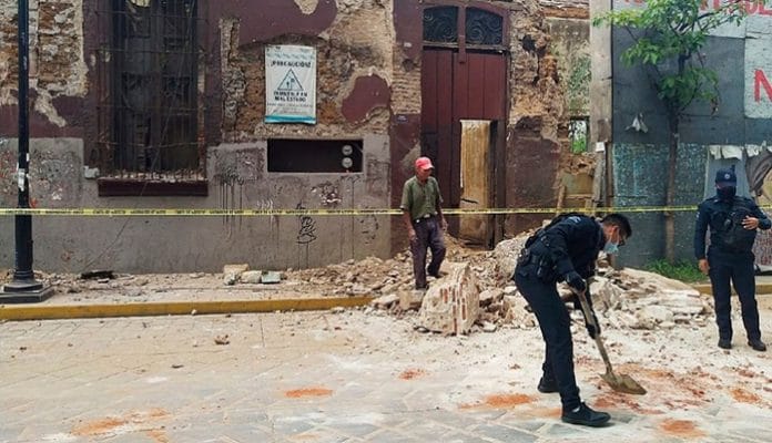 Aumentan a 7 los muertes por sismo en Oaxaca