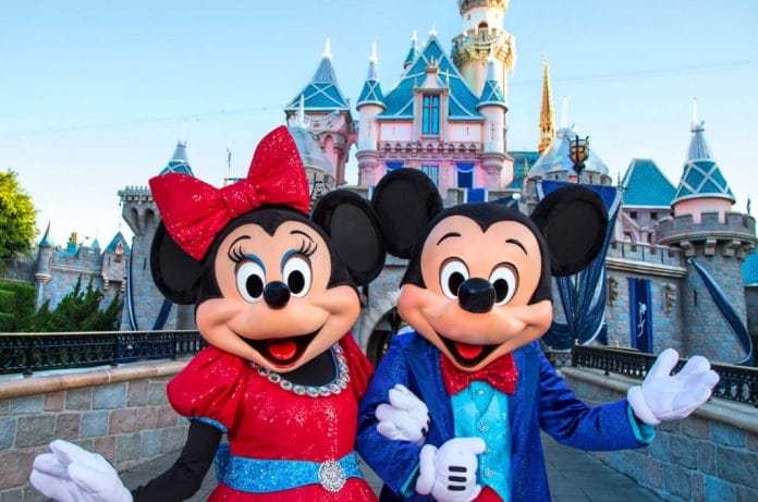 Disney despedirá a más de 25 mil empleados por Covid-19