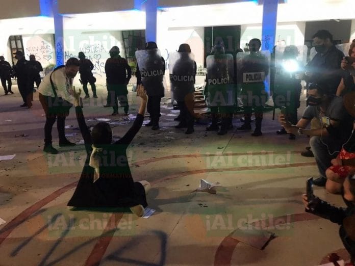 Cancún: Balazos durante protesta, se habla de 3 periodistas lesionados