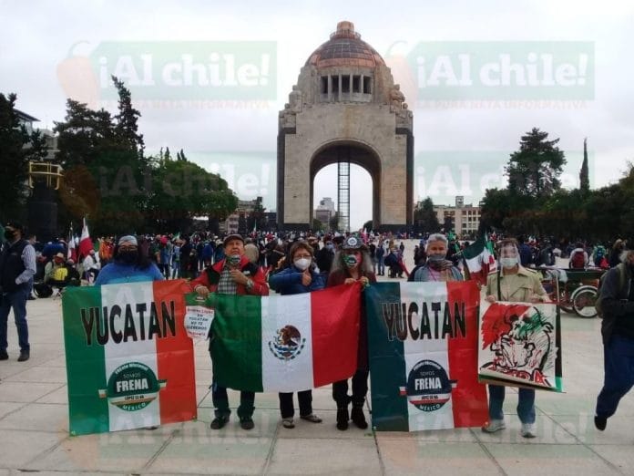 Yucatecos viajan a CDMX para exigir la salida de AMLO de la presidencia