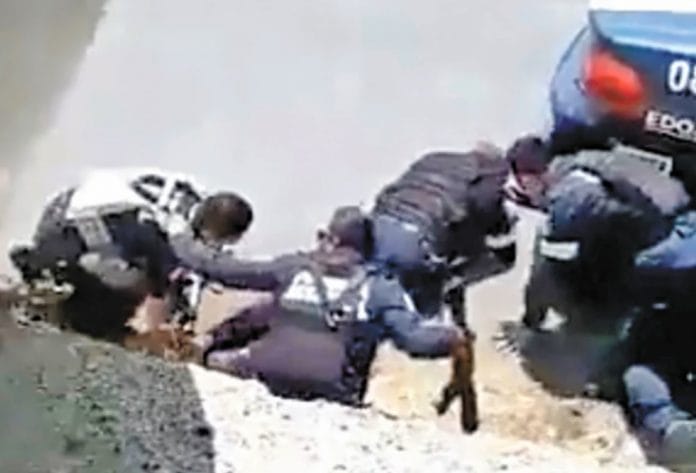 revelan videos emboscada 13 polis muertos