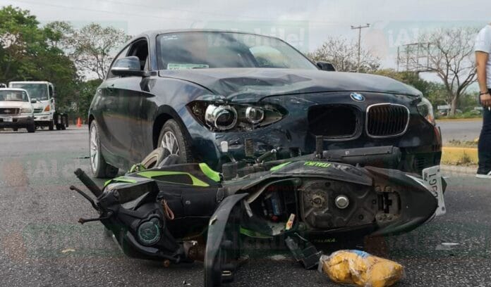 conductor de BMW atropella a mujer hijo