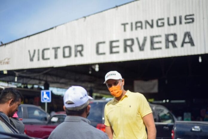 Víctor Cervera se reune con tianguistas