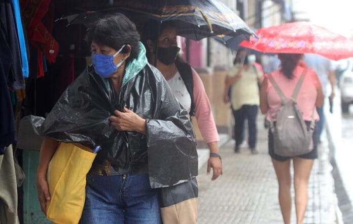 Continuarán las lluvias en Yucatán a causa del posible ciclón tropical
