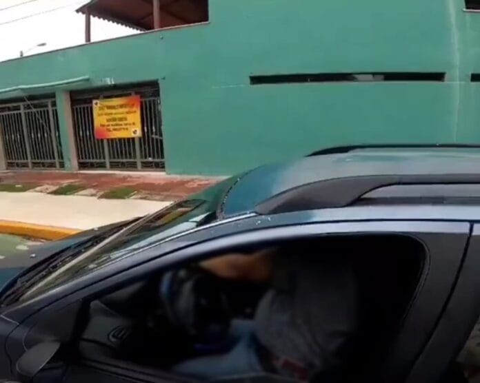 Automovilista amenaza a dos ciclistas con un cuchillo en Mérida