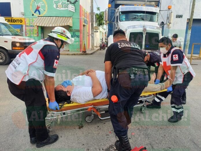 Ticul: Motociclista resulta lesionado por un camión de carga