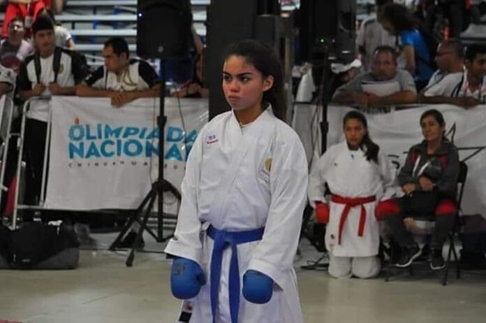 Joven yucateca, es campeona en el mundial juvenil de Karate en Rumania