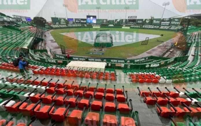 Primer juego de la Serie del Rey suspendido por el las fuertes lluvias en Yucatán