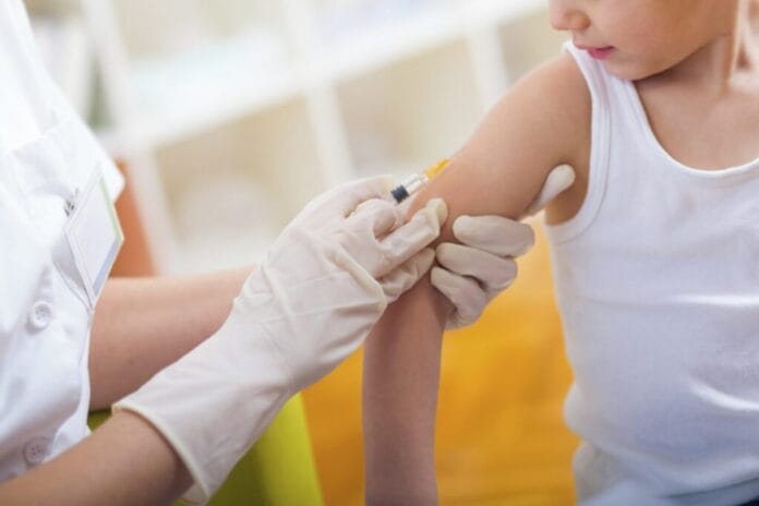 AMLO anuncia vacunación covid para más de un millón de niños