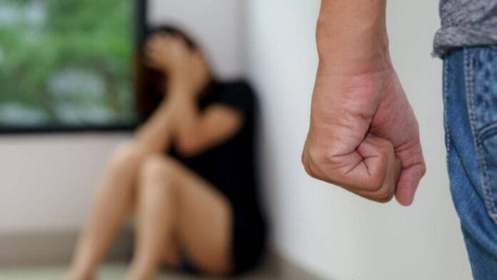 Mujeres que sufren violencia, se sienten más inseguras en casa
