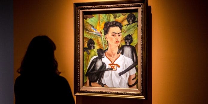 Retrato de Frida Kahlo se vende en más de 33 millones de pesos
