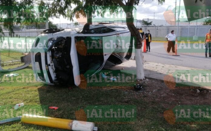 aparatoso accidente en la Mérida – Cancún