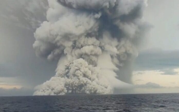 erupción volcánica en Tonga