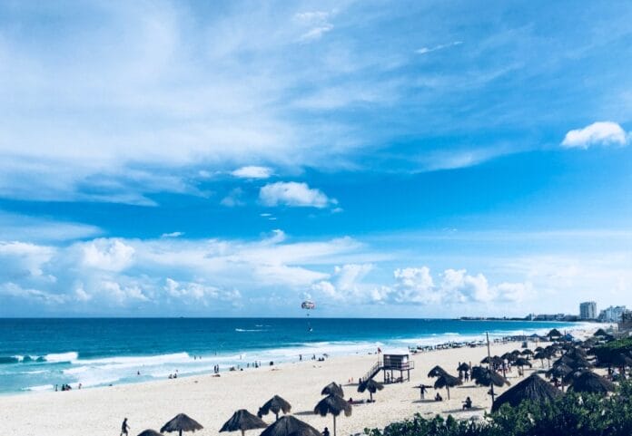 ¿Cuáles son las playas más elegidas para vacacionar en México y por qué?: Nos basamos en las experiencias de turistas reales.