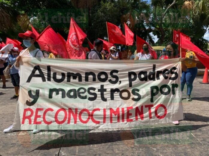 Protestan y exigen al gobierno apoyos por el 'abandono' a los pueblos indígenas