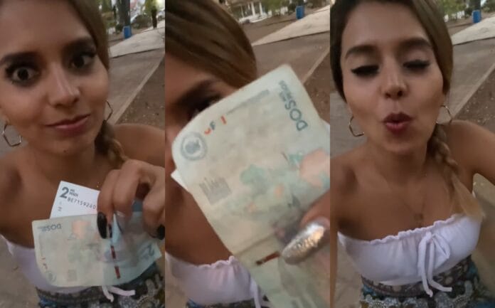 Cantante recibe 4 mil pesos colombianos como propina; eran poco más de 20 mexicanos