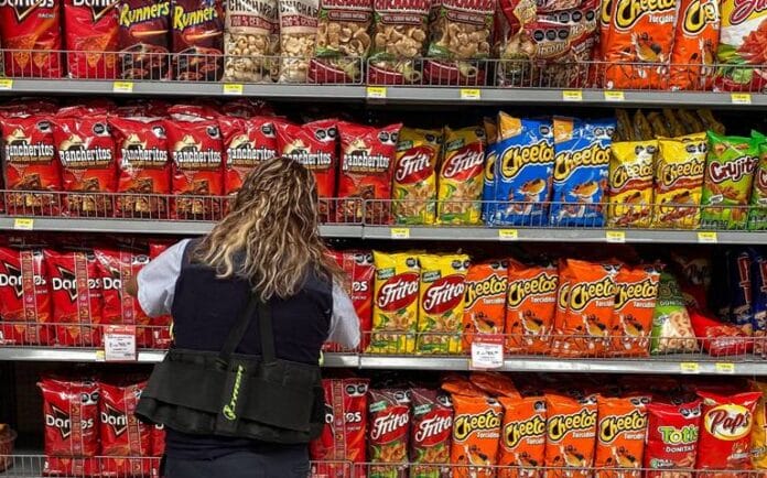 Cofepris retira Doritos, Cheetos y más de 10 mil productos por incumplir norma