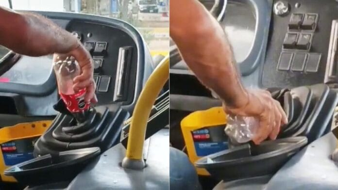 Chofer de microbús usa botella de plástico como palanca (VIDEO)