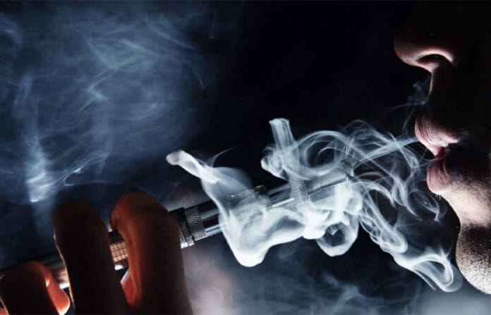 AMLO firma decreto que prohíbe vapeadores y cigarros electrónicos