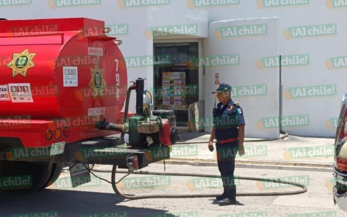 tanque de gas en una plaza