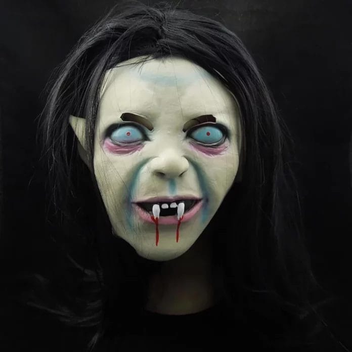 Maestra aterroriza a niños de guardería con máscara de Halloween; viralizan video