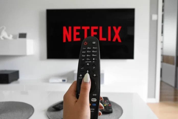Netflix anuncia fecha para cobrarte más por compartir contraseña