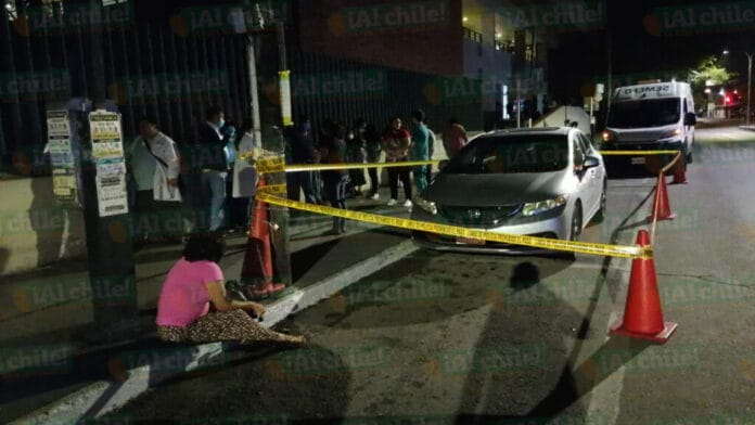 Muere mujer a las afuerasl de hospital Juárez; no la querían atender