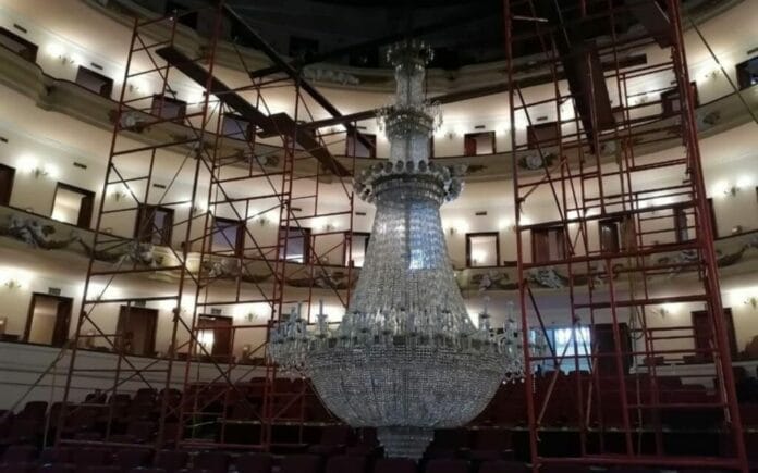 La restauración del teatro Peón Contreras continúa en marcha