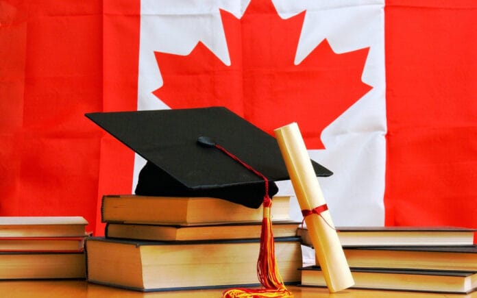 Ofrecen beca para estudiar en Canadá a yucatecos licenciados