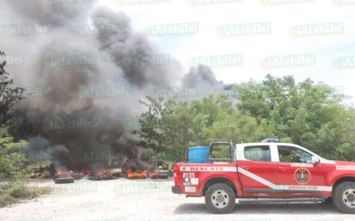 Tiradero de llantas se incendia en Plan de Ayala Sur