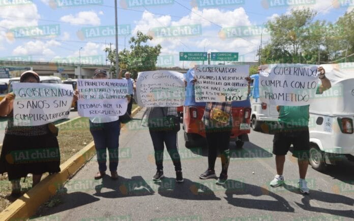 Protesta de mototaxistas en Mérida