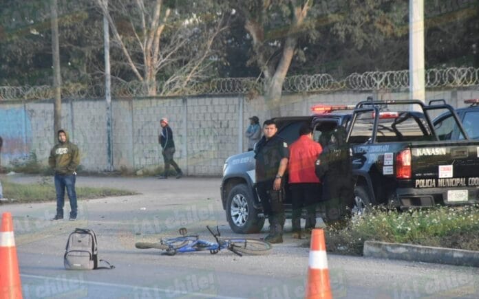 Ciclista muere tras ser arrollado por una camioneta en la Mérida-Cancún