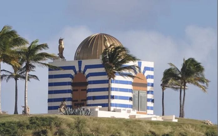 templo en la isla de Jeffrey Epstein