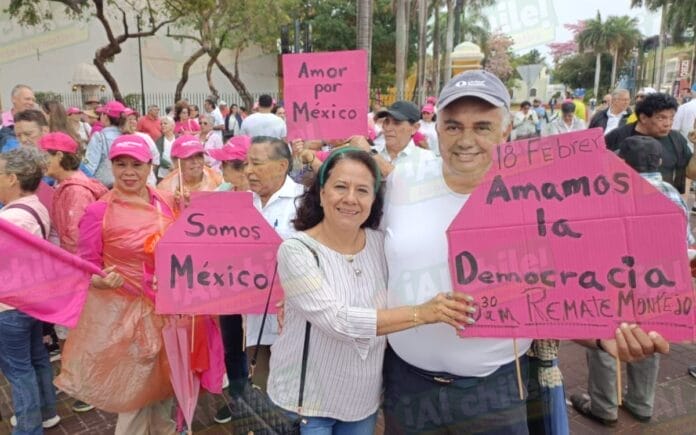 marcha por la democracia en Mérida
