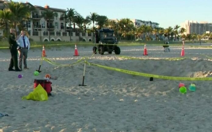 Dos niños cayeron a un hoyo que cavaron en la playa; uno de ellos no sobrevivió