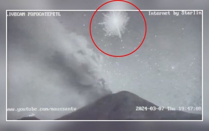 objeto explota en el Popocatépetl