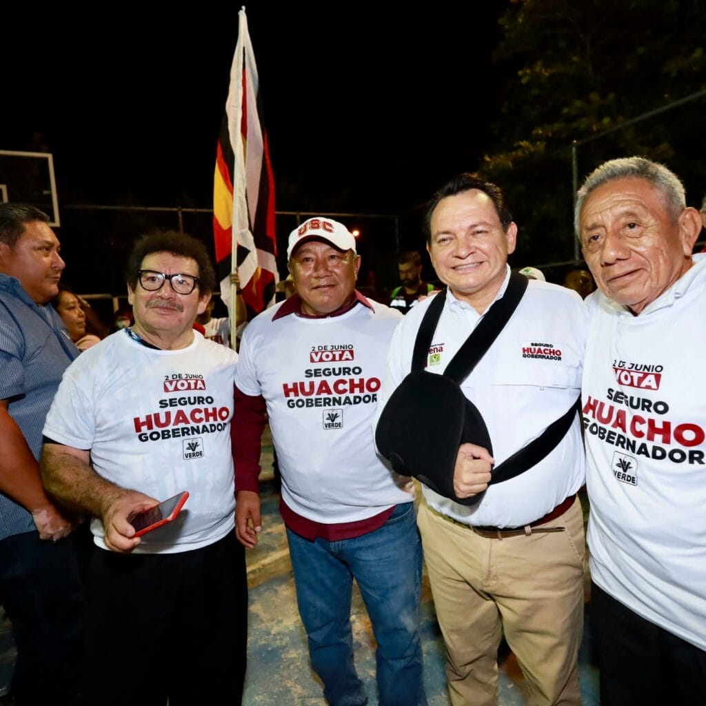 Vecinos de Mérida se comprometen llevar a Huacho a la gubernatura de Yucatán