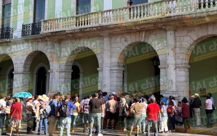 Protesta por remodelación de la Plaza Grande en Mérida
