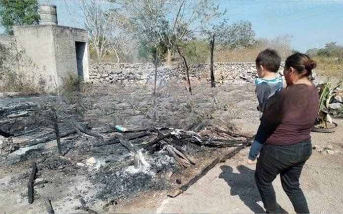 Yucatán. Piden apoyo para ayudar a familia que perdió todo durante incendio en su casa