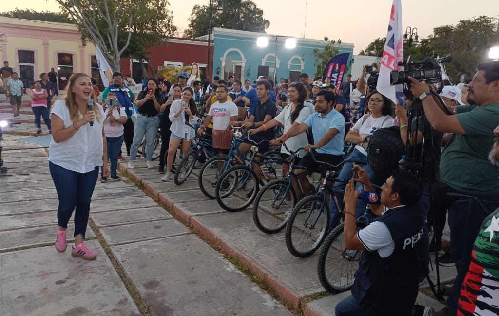 Con “Mejor en Bici”, Cecilia Patrón se compromete a fomentar y reforzar el programa municipal de bicicletas