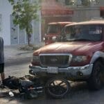 Yucatán. Joven motociclista se vuela alto y termina siendo arrollada por una troca
