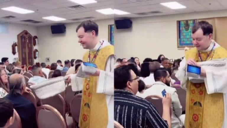 VIDEO: Sacerdote cobra el diezmo con terminal bancaria en misa
