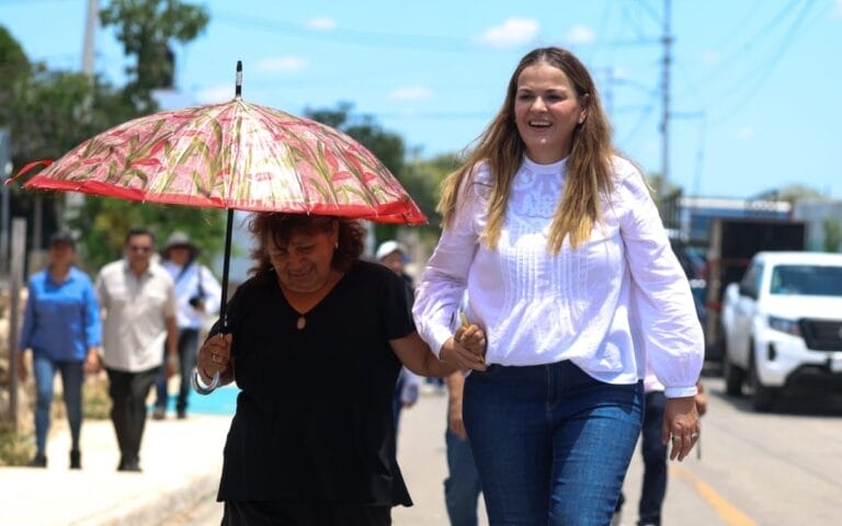 Cecilia Patrón casas Dzununcán