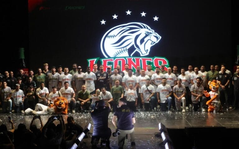 Leones de Yucatán presentan equipo 2026 en Plaza La Isla