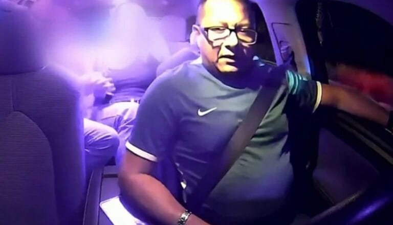 Parada de rutina acaba en muerte: a conductor le dio un infarto tras ser detenido por policía