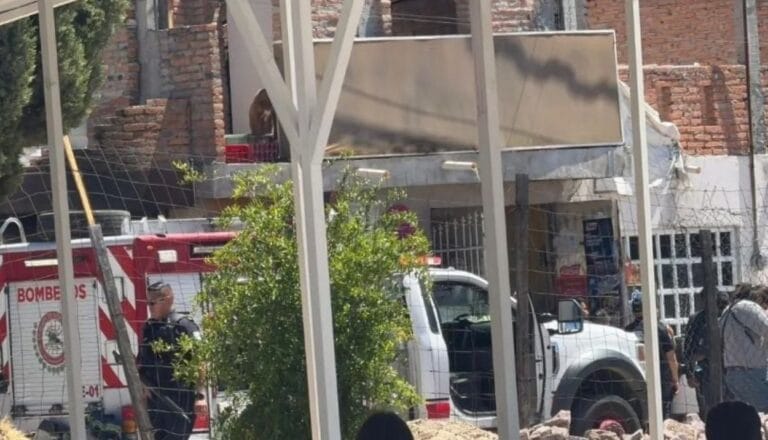 Incendio acaba con la vida de dos pequeñas mientras dormían: su mamita había salido a buscar chamba