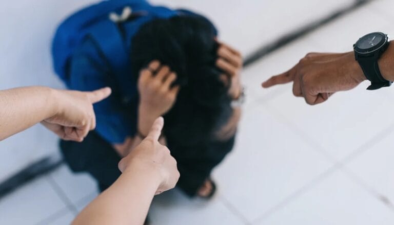 Broma cruel termina en tragedia: chamaquito sufre perforación intestinal por bullying
